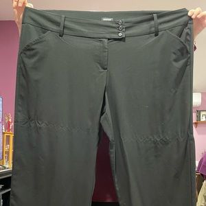 Black Avenue dress pants. Size 28